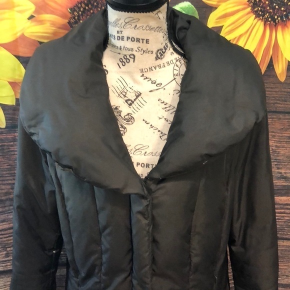 Cole Haan Down Puffer Coat Bow Cuffs Feathers Size Medium Zipper Pockets - Picture 2 of 13